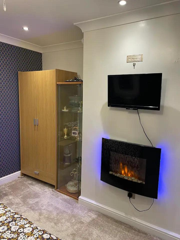 Beautiful Place To Live Near Heathrow Windsor Legoland & Free Parking Onsite Burnham  Exterior foto
