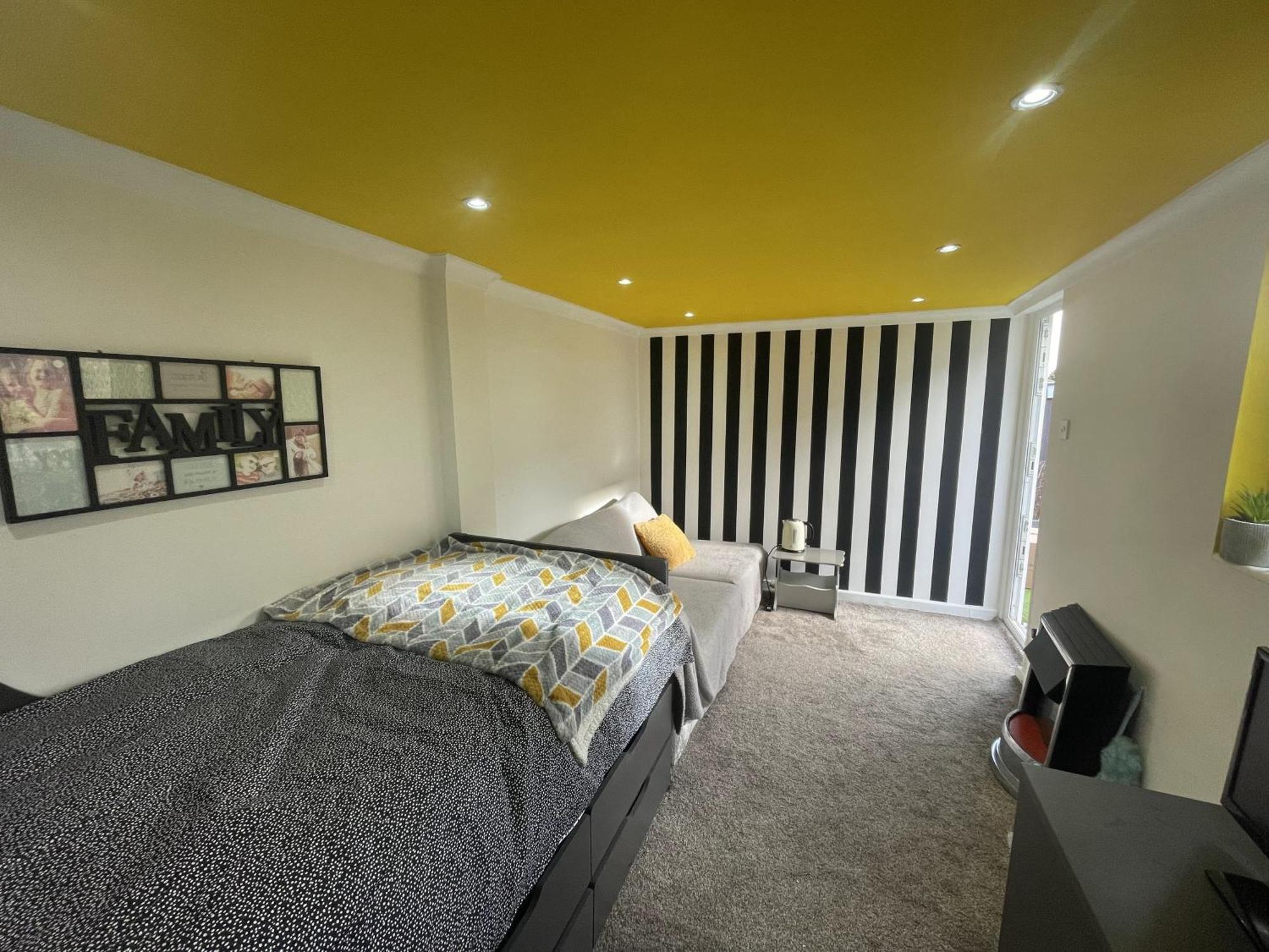 Beautiful Place To Live Near Heathrow Windsor Legoland & Free Parking Onsite Burnham  Exterior foto